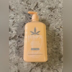 Hempz Apricot & Clementine Smoothing Herbal Body Moisturizer - Peach